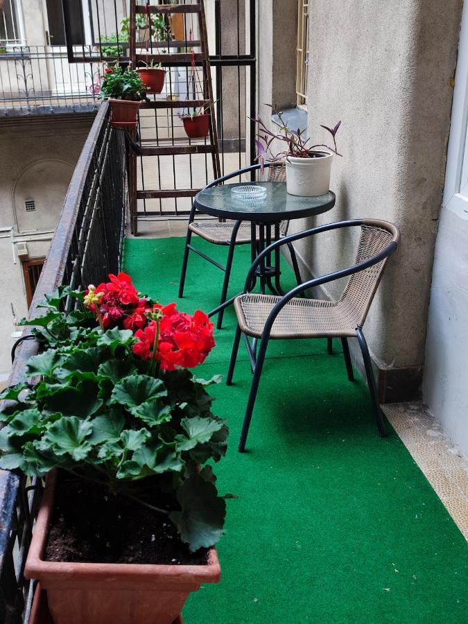 A Quiet Studio In The Heart Of The City Budapest Exteriör bild