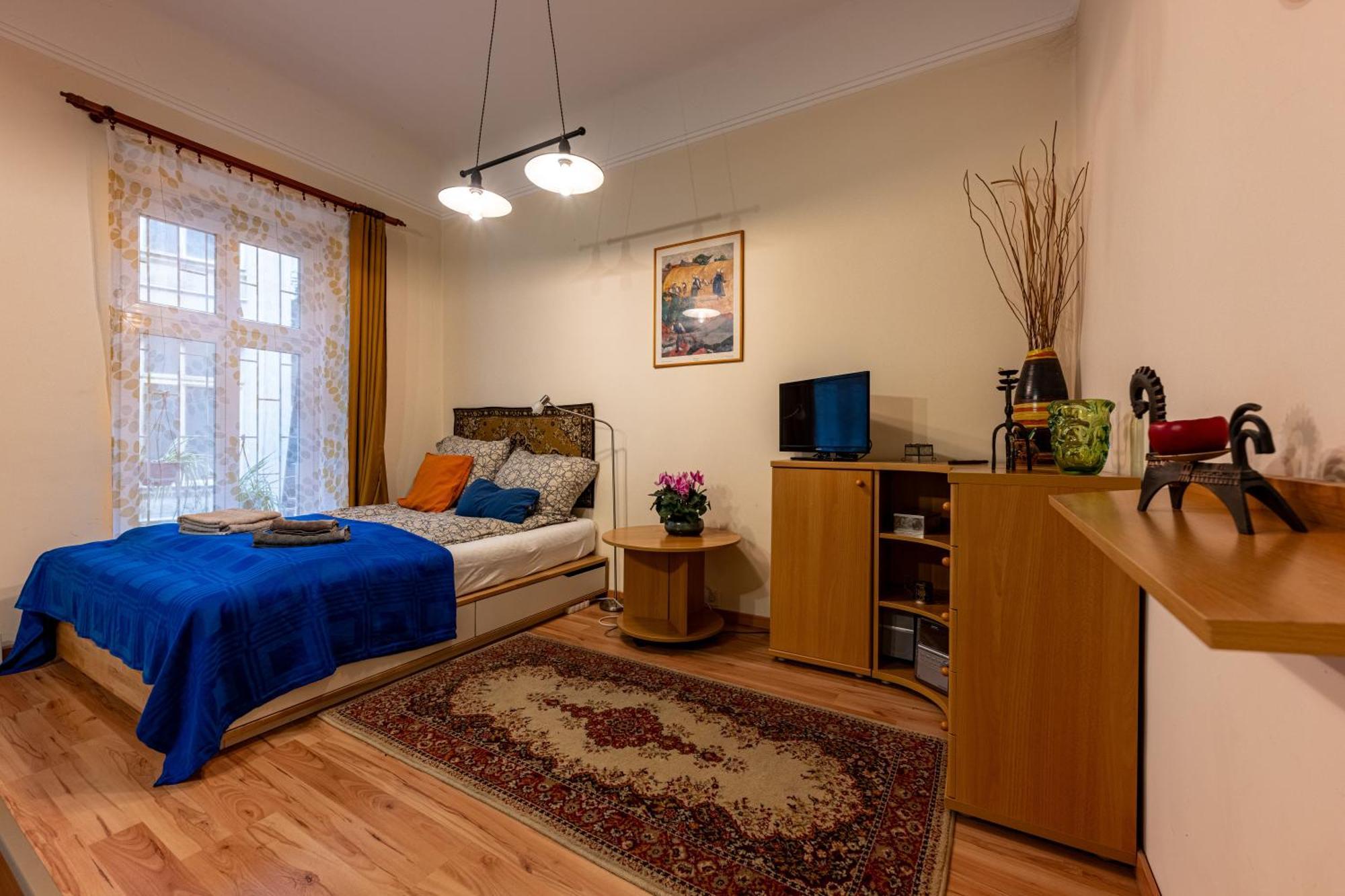 A Quiet Studio In The Heart Of The City Budapest Exteriör bild